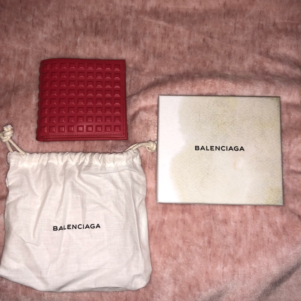 Men’s balenciaga wallet
